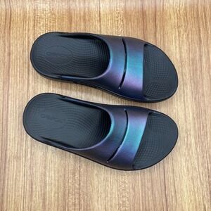 OOFOS OOlala Luxe Recovery Slide Sandals Purple Blue Iridescent Womens 5 M3 W5